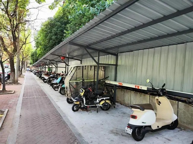 民情议事解民忧，修建车棚暖民心