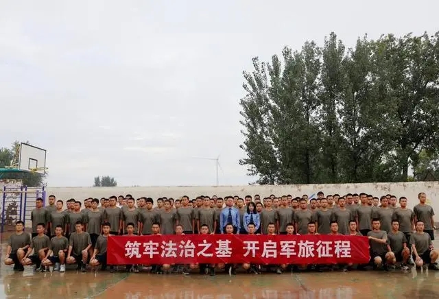 河南封丘:检察官送法助征兵 开展法治共建 河南封丘:检察官送法助征兵 开展法治共建