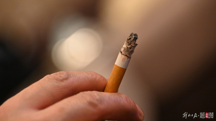 上海一驾驶员因开车时吸烟被交警罚款200元,不服处罚向法院起诉 上海一驾驶员因开车时吸烟被交警罚款200元,不服处罚向法院起诉