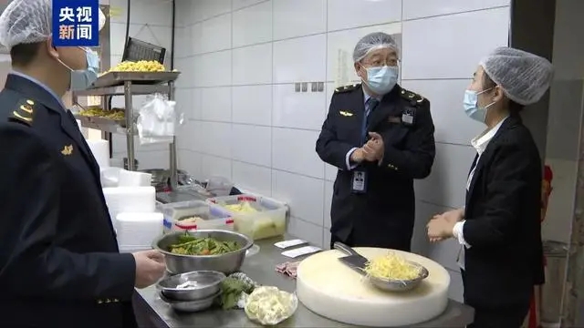 沈阳鼓励外卖骑手举报食品安全问题，已查处42件