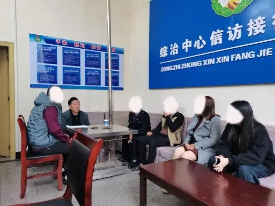 “乡贤调解室”化解婚姻家庭纠纷 “乡贤调解室”化解婚姻家庭纠纷