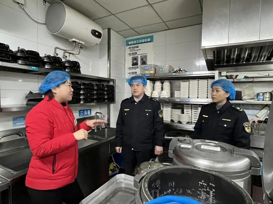 山东省德州市平原县开展节前食品安全监督检查 守牢节日餐桌前最后一道防线 山东省德州市平原县开展节前食品安全监督检查 守牢节日餐桌前最后一道防线