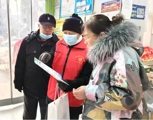 多管齐下深入人心,农场社区普及医保惠民政策 多管齐下深入人心,农场社区普及医保惠民政策