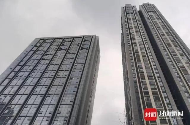 一篇文章引发的侵权风波:成都一小区前物业经理起诉业委会主任 还把网络平台公司告了 一篇文章引发的侵权风波:成都一小区前物业经理起诉业委会主任 还把网络平台公司告了