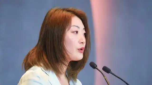 宗馥莉：食品安全智慧管理模式有巨大潜力，建议加速人工智能基础设施建设